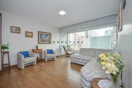 Apartamento com 3 Quartos à venda, 110m² no Cabral, Curitiba