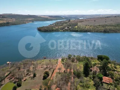 Fazenda/Sítio com 3 Quartos à venda, 247m² no Conjunto Alvorada, Uberlândia