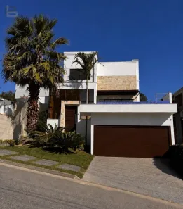Casa com 3 Quartos para venda ou aluguel, 310m² no Pedra Branca, Palhoça