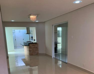 Casa de Condomínio com 5 Quartos à venda, 150m² no Jardim Sul, Uberlândia