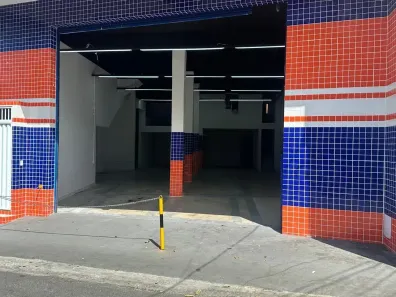 Ponto Comercial para alugar, 200m² no Engenho Velho da Federação, Salvador