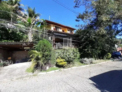 Casa de Condomínio com 4 Quartos à venda, 280m² no Vila Progresso, Niterói