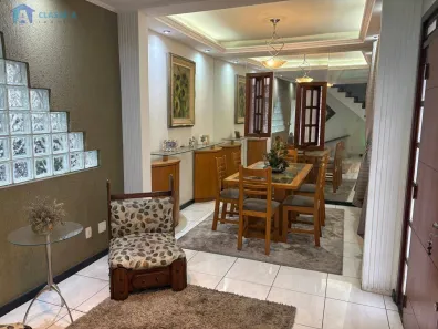 Casa com 3 Quartos à venda, 268m² no Carlos Prates, Belo Horizonte