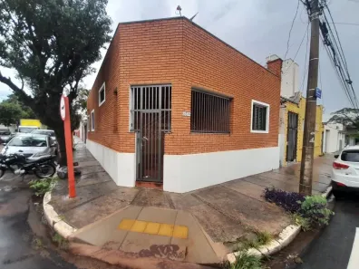 Casa com 3 Quartos para alugar, 158m² no Centro, Araraquara