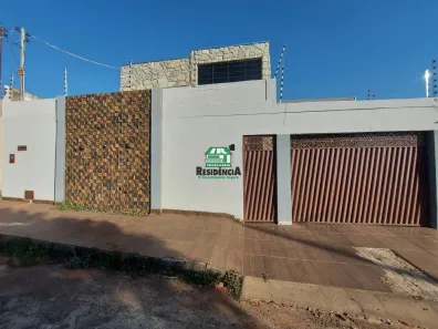 Casa com 4 Quartos para alugar, 390m² no São Carlos, Anápolis