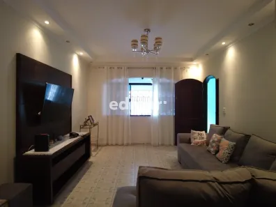 Sobrado com 3 Quartos à venda, 193m² no Parque Gerassi, Santo André