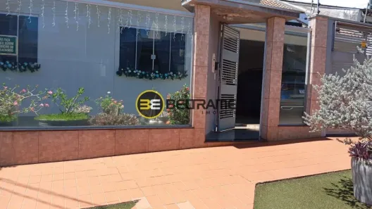 Casa com 4 Quartos à venda, 209m² no Jardim Monte Rei, Maringá