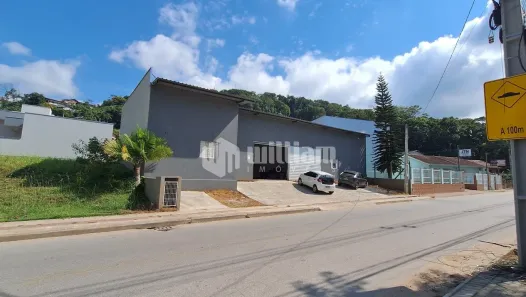Galpão/Depósito/Armazém à venda, 210m² no Bateas, Brusque