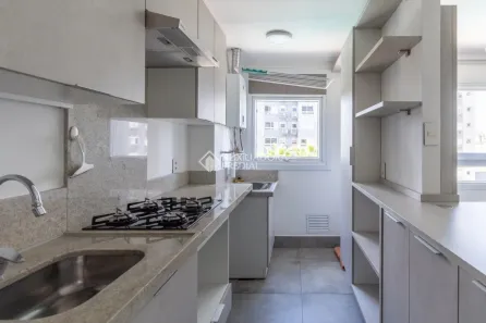 Apartamento com 2 Quartos para alugar, 57m² no São Sebastião, Porto Alegre
