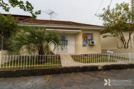 Casa com 2 Quartos à venda, 150m² no Jardim Botânico, Porto Alegre
