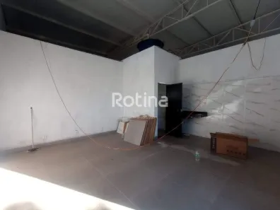 Ponto Comercial para alugar, 32m² no São Jorge, Uberlândia