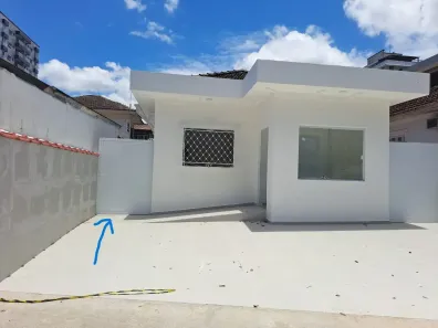 Casa com 2 Quartos para alugar, 60m² no Embaré, Santos