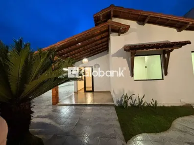 Casa com 5 Quartos à venda, 150m² no Planalto, Montes Claros