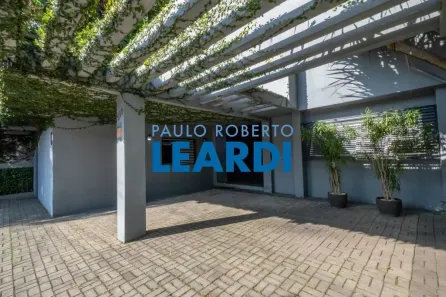 Ponto Comercial com 7 Quartos à venda, 475m² no Vila Madalena, São Paulo