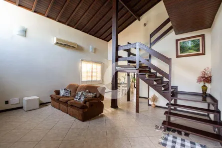 Casa com 3 Quartos à venda, 214m² no Itaipu, Niterói