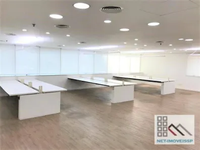 Sala Comercial à venda, 210m² no Vila Olímpia, São Paulo