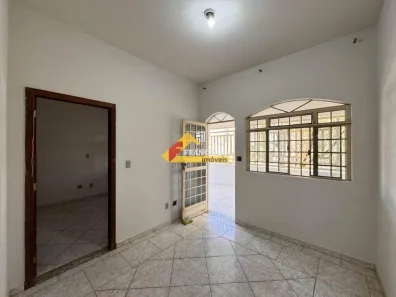 Apartamento com 3 Quartos para alugar, 85m² no Chanadour, Divinópolis