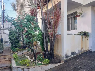 Casa com 4 Quartos à venda, 180m² no Alípio de Melo, Belo Horizonte