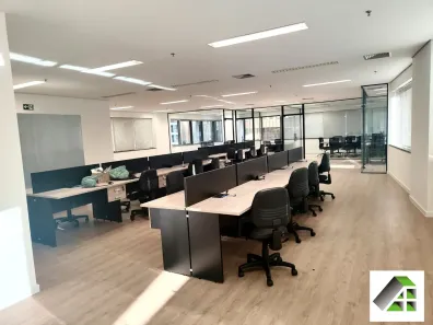 Sala Comercial com 1 Quarto para alugar, 240m² no Cidade Monções, São Paulo