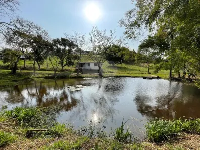 Fazenda/Sítio com 4 Quartos à venda, 300m² no Chácaras Rurais Guararema, Jacareí