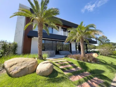 Casa de Condomínio com 6 Quartos à venda, 588m² no Capão da Canoa, Capão da Canoa