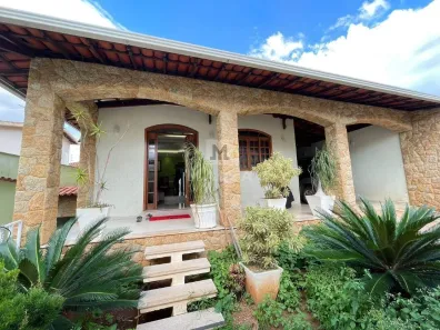 Casa com 3 Quartos à venda, 273m² no Tirol (Barreiro), Belo Horizonte