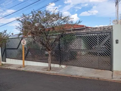 Casa com 3 Quartos à venda, 171m² no Centro, Araraquara