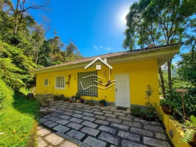 Casa de Condomínio com 4 Quartos à venda, 280m² no Itaipava, Petrópolis