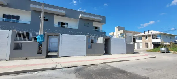 Sobrado com 2 Quartos à venda, 96m² no Nova Palhoça, Palhoça