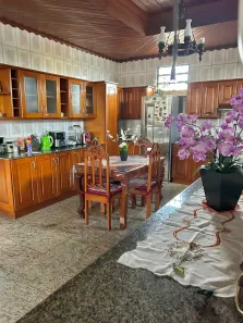 Casa com 4 Quartos para alugar, 360m² no Val-de-Cães, Belém