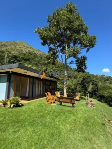 Casa de Condomínio com 3 Quartos à venda, 198m² no Itaipava, Petrópolis