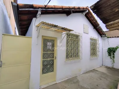 Casa com 2 Quartos para alugar, 57m² no Poço Rico, Juiz de Fora