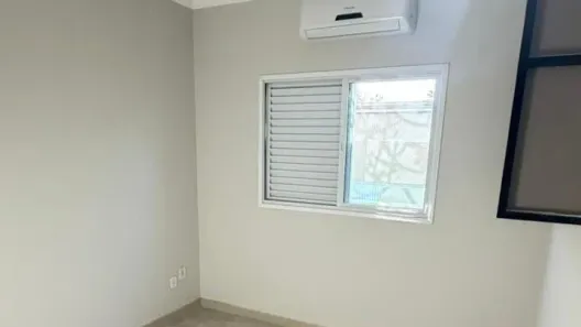Casa com 3 Quartos à venda, 130m² no Segismundo Pereira, Uberlândia