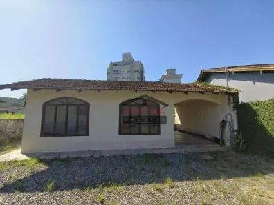 Casa com 3 Quartos à venda, 93m² no Santo Antônio, Joinville