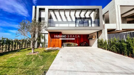 Sobrado com 5 Quartos à venda, 300m² no Remanso, Xangri-lá