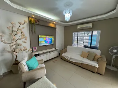 Casa de Condomínio com 4 Quartos à venda, 170m² no Jardim Vitória, Cuiabá