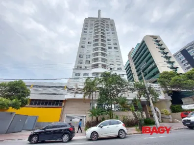 Apartamento com 2 Quartos para alugar, 68m² no Centro, Florianópolis