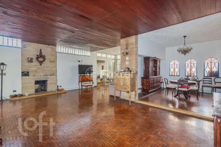 Casa com 3 Quartos à venda, 250m² no Sumaré, São Paulo