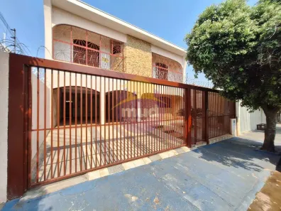 Sobrado com 4 Quartos à venda, 484m² no Parque Industrial, São José do Rio Preto