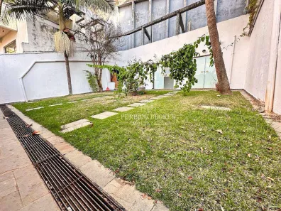Casa com 4 Quartos para venda ou aluguel, 333m² no Vila Romana, São Paulo