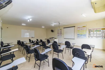 Sala Comercial para alugar, 59m² no Sítio Cercado, Curitiba