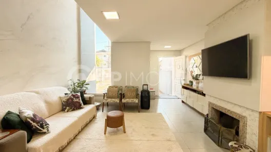 Casa com 3 Quartos à venda, 232m² no Jardim Itu, Porto Alegre