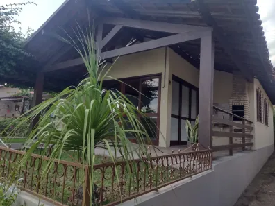 Casa de Condomínio com 3 Quartos à venda, 200m² no Alpes Suiços, Gravatá