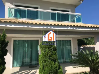 Sobrado com 5 Quartos à venda, 220m² no Centro (Praia Seca), Araruama