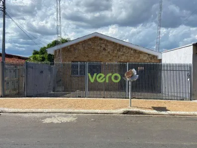 Casa com 3 Quartos para alugar, 125m² no Cidade Jardim, Americana