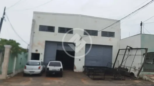 Galpão/Depósito/Armazém para venda ou aluguel, 420m² no Bosque da Saúde, Cuiabá