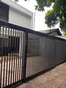Sobrado com 3 Quartos para alugar, 277m² no Centro, Araraquara