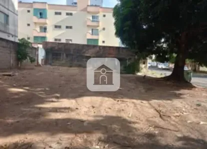 Lote/Terreno à venda, 360m² no Santa Mônica, Uberlândia