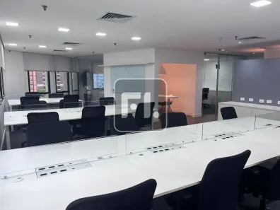 Sala Comercial para alugar, 132m² no Vila Olímpia, São Paulo