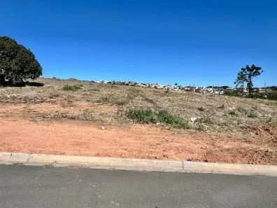 Lote/Terreno à venda, 251m² no Pinheirinho, Vinhedo